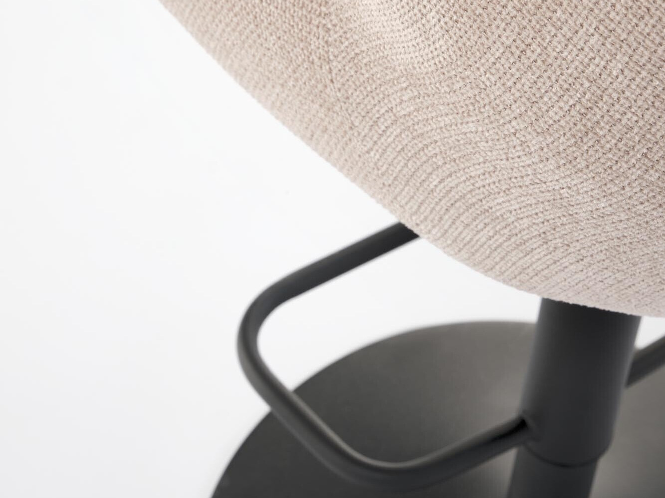 Baro kėdė ST8343 su pažeista pakuote