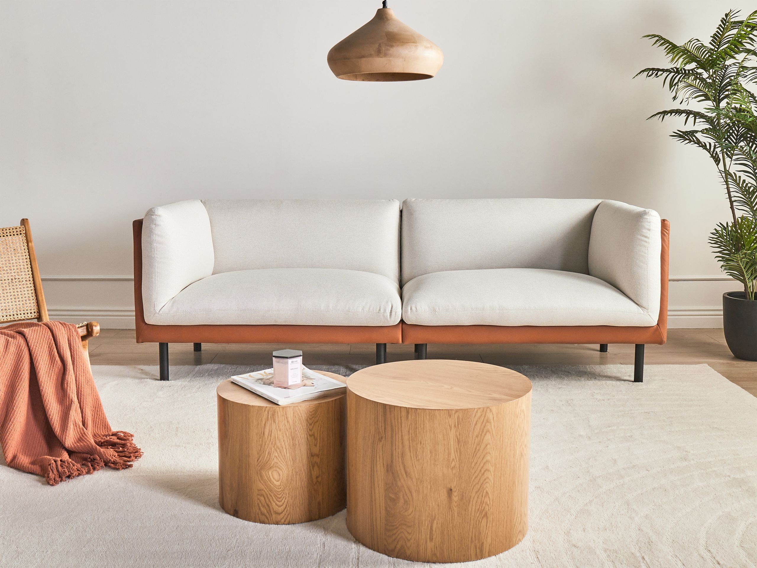 Sofa Berwyn 3082 (Balta + Ruda)