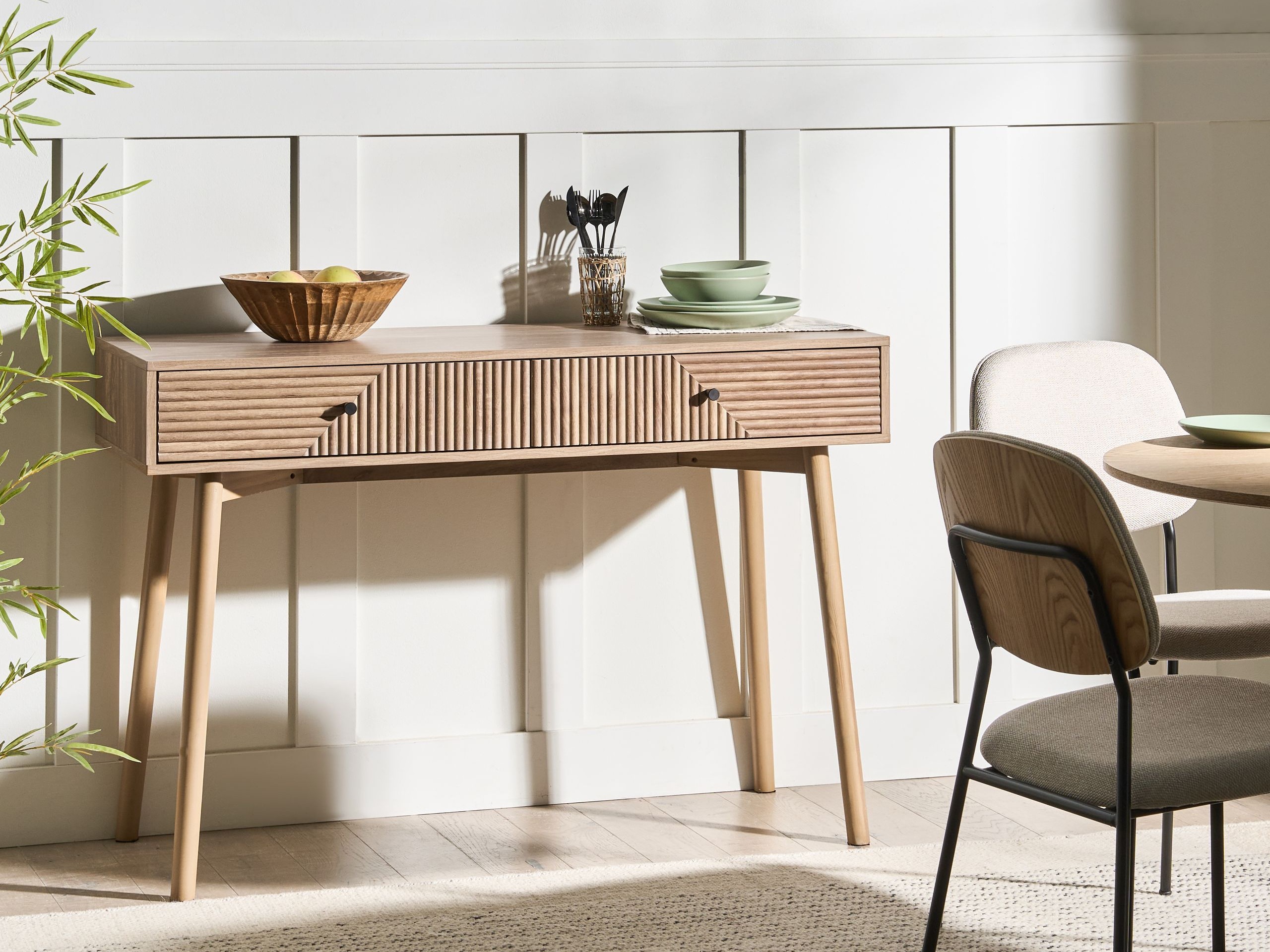 Konsolė Fivnole 104