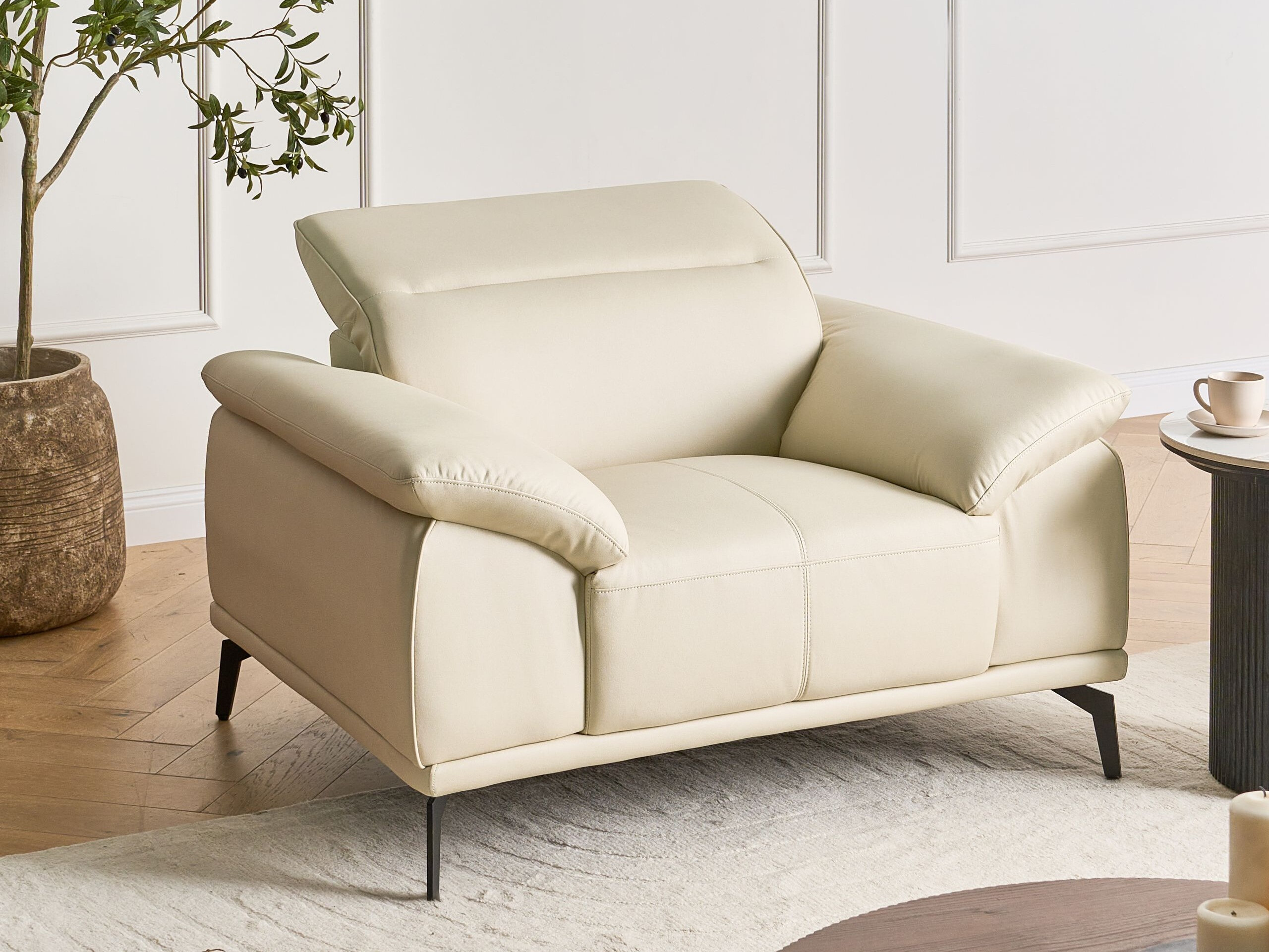 Fotelis Berwyn 3124 (Smėlinė)