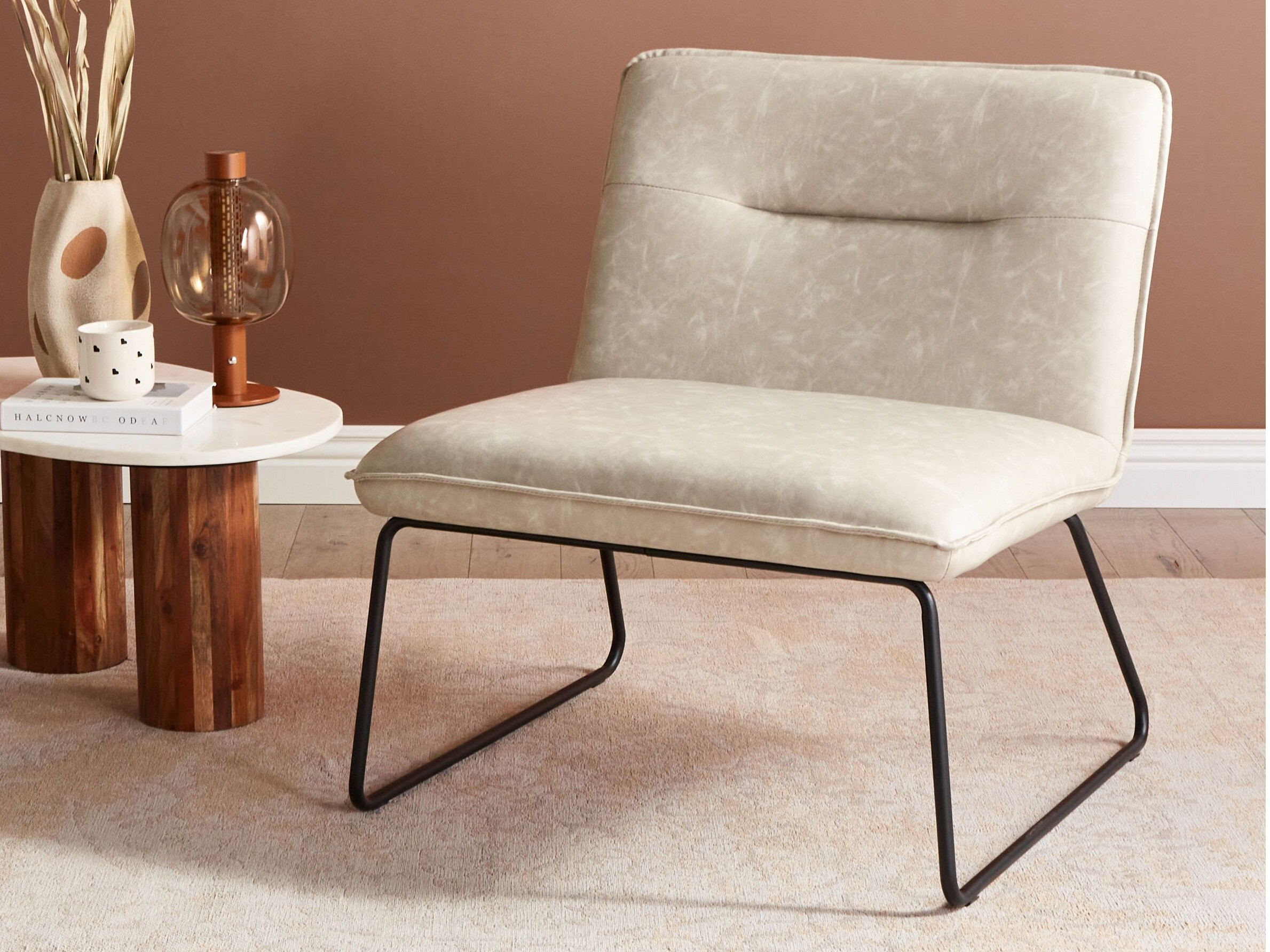 Fotelis Berwyn 3134 (Šviesi smėlinė)