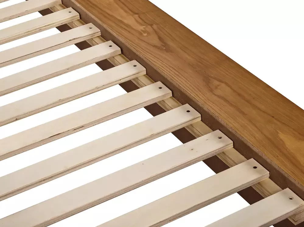 Lova Berwyn 3144 (Šviesus medis)