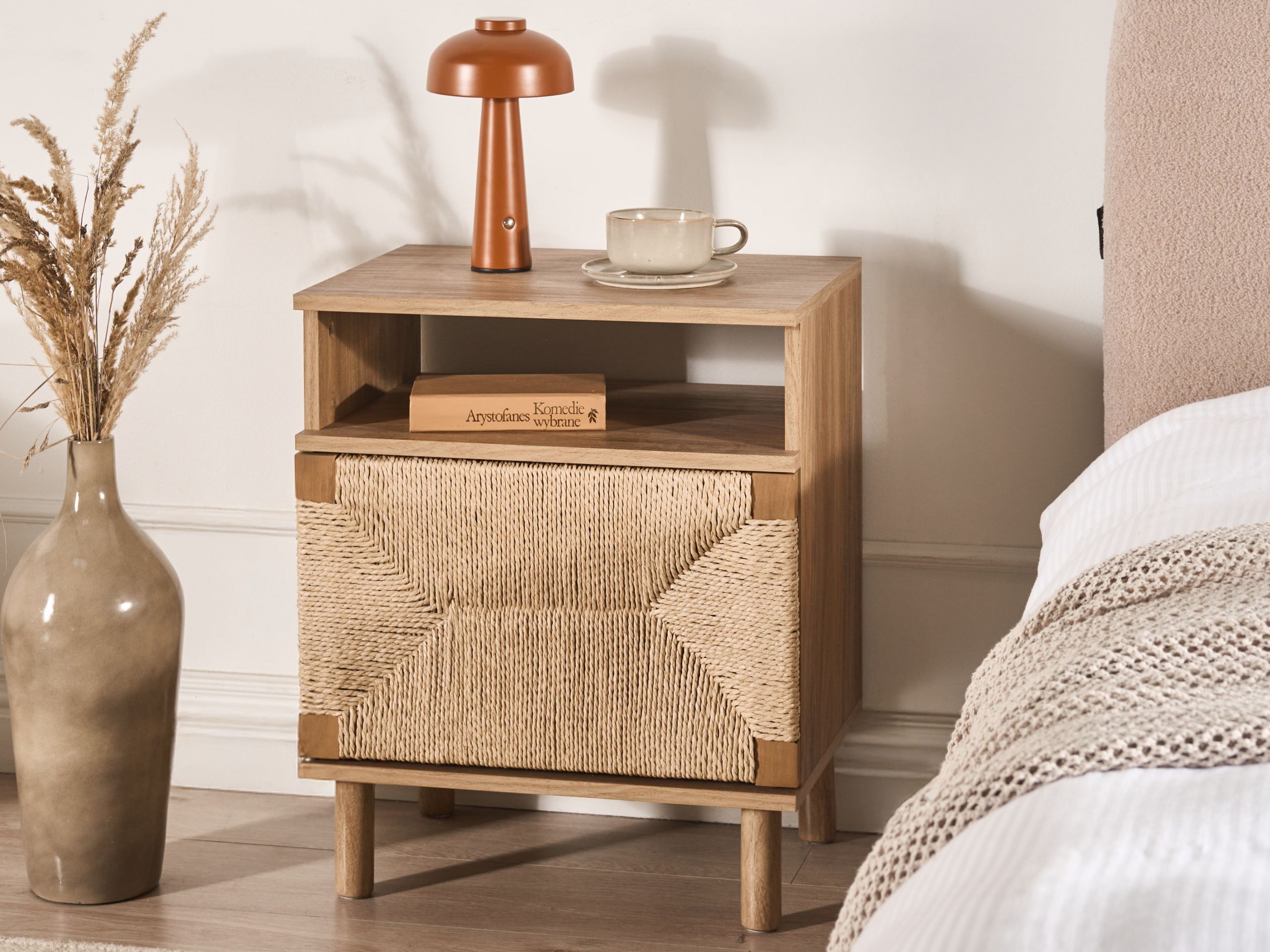 Naktinis staliukas Ruvmoro 102