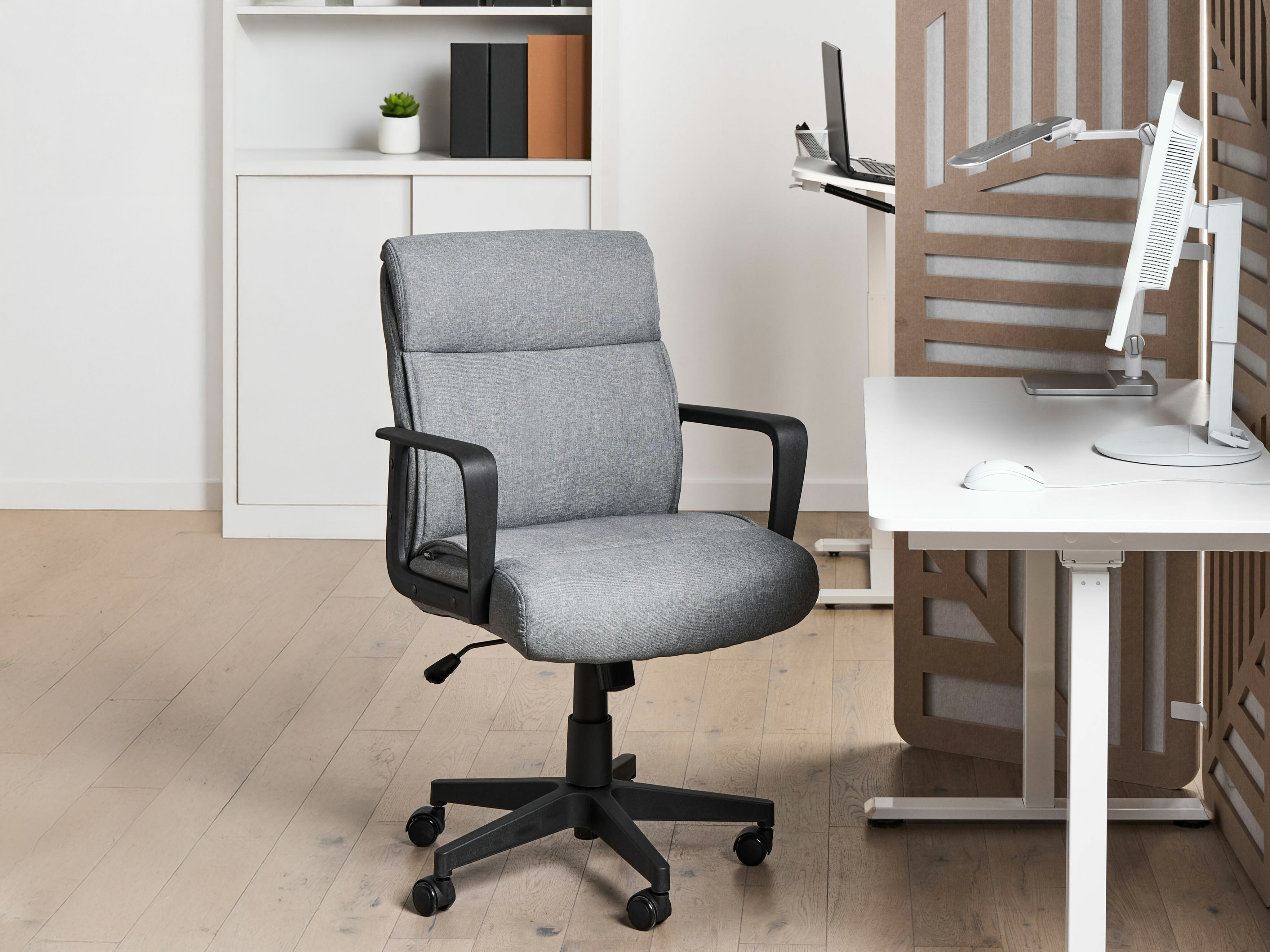 Biuro kėdė Berwyn 3142 (Pilka)