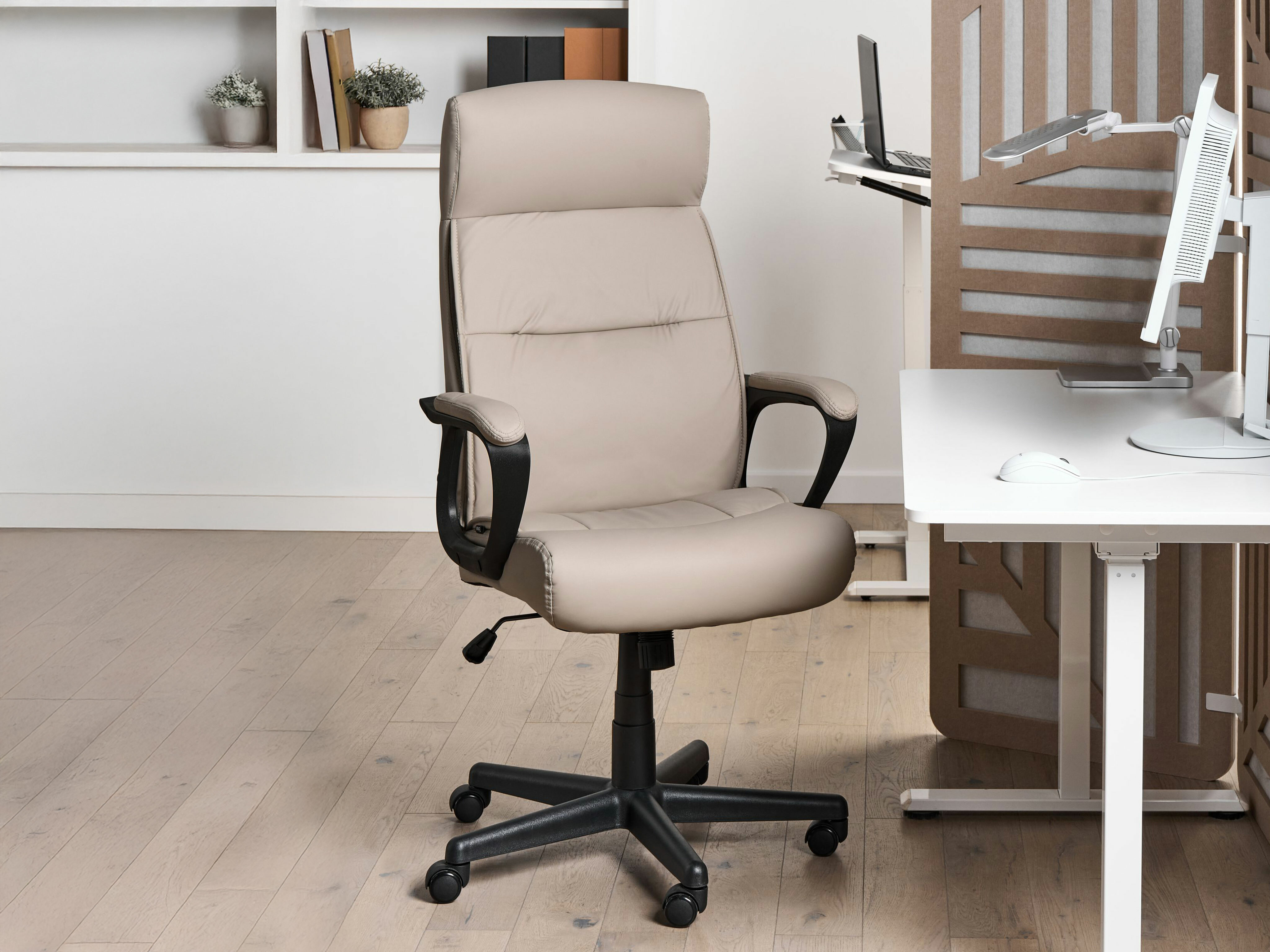 Biuro kėdė Berwyn 3175 (Smėlinė)