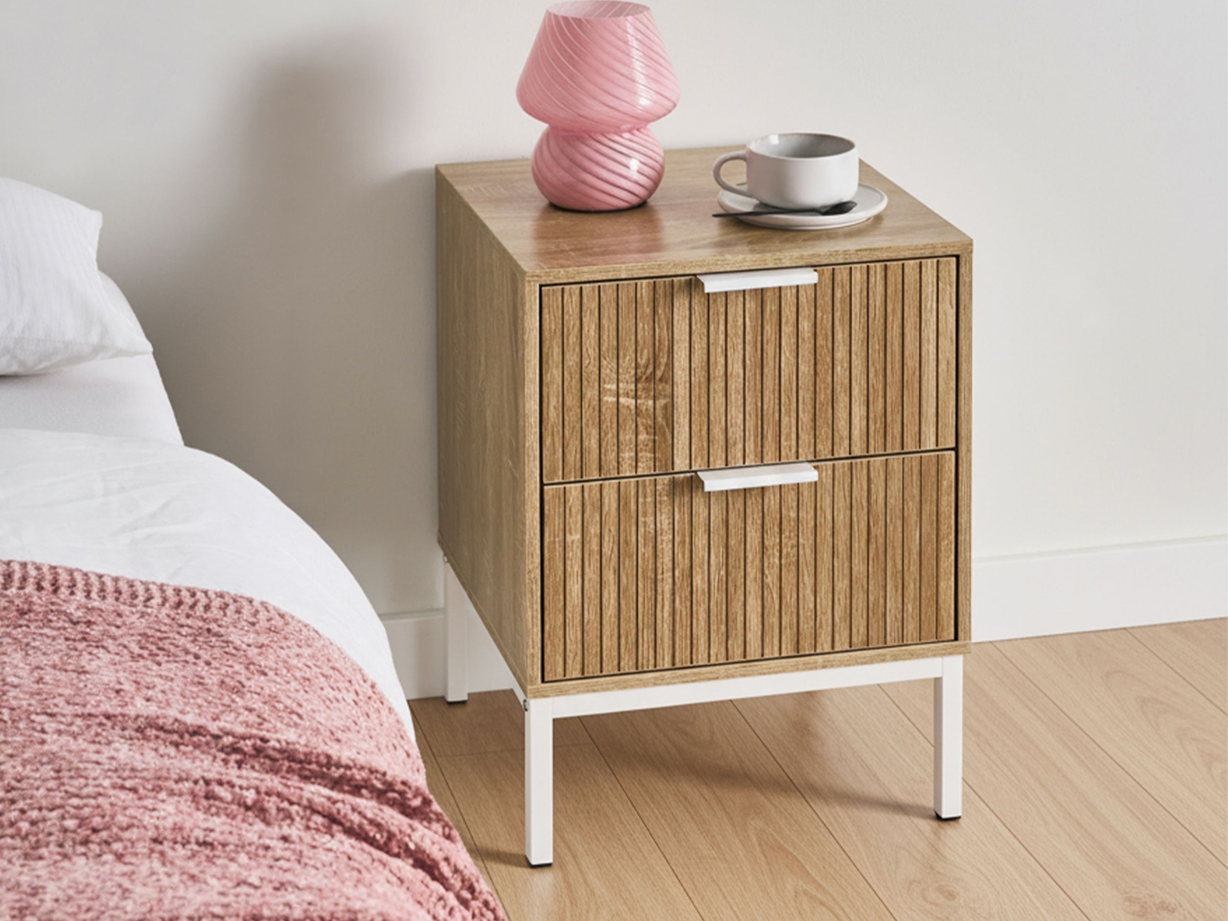 Naktinis staliukas Berwyn 3178