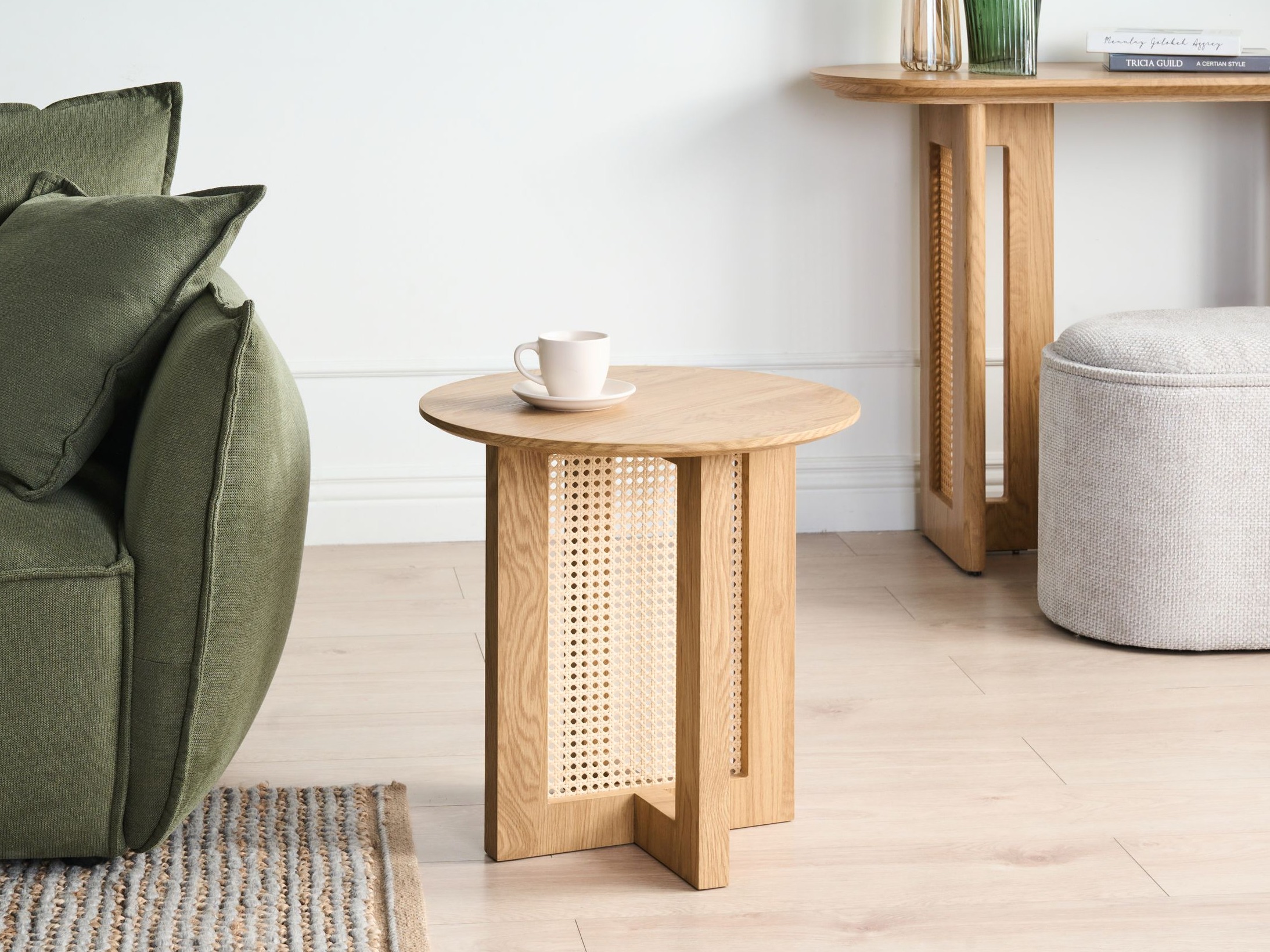 Šoninis staliukas Berwyn 3181