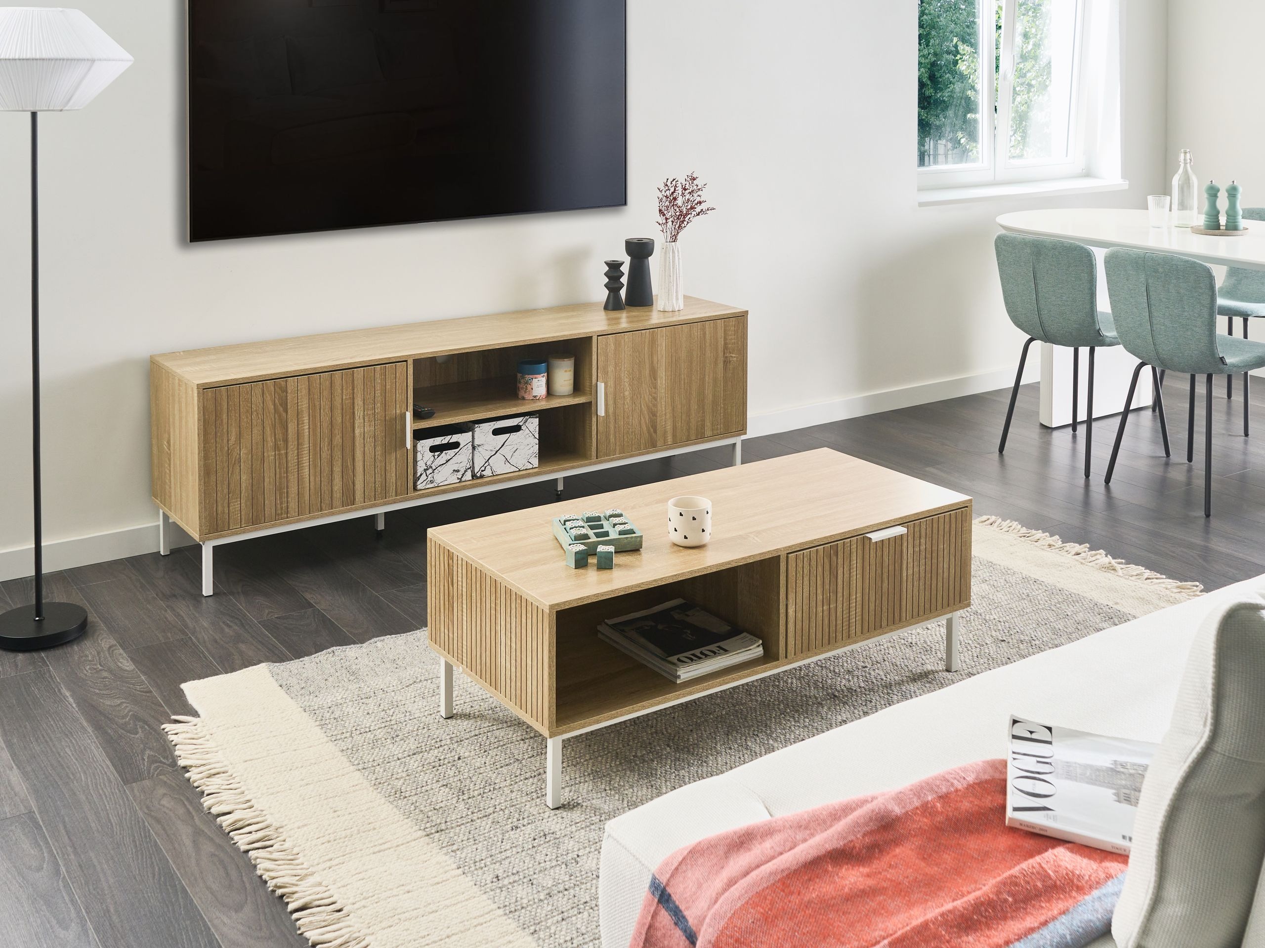 TV staliukas Berwyn 3179