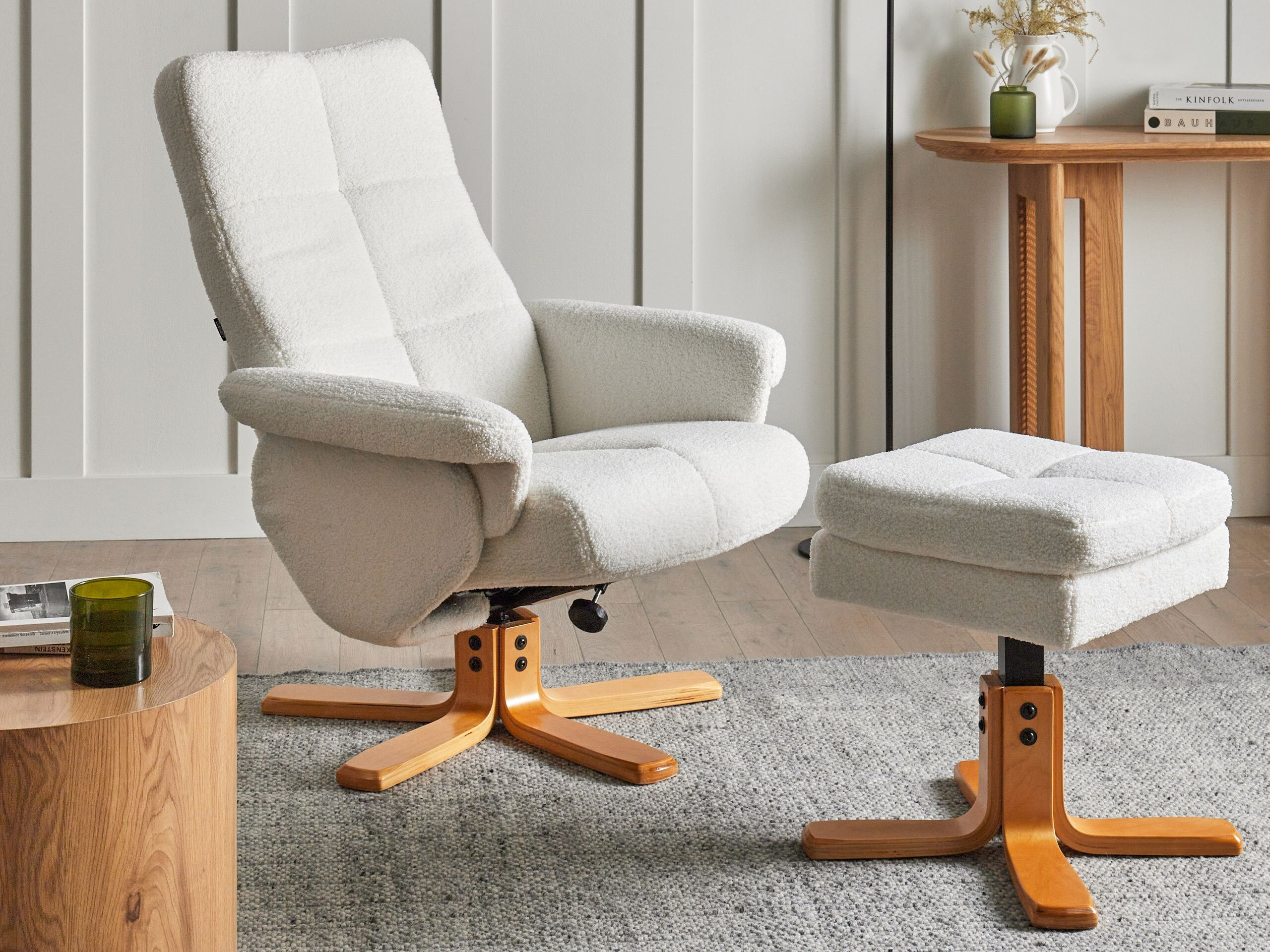 Fotelis reglaineris Berwyn 3195 (Balta)