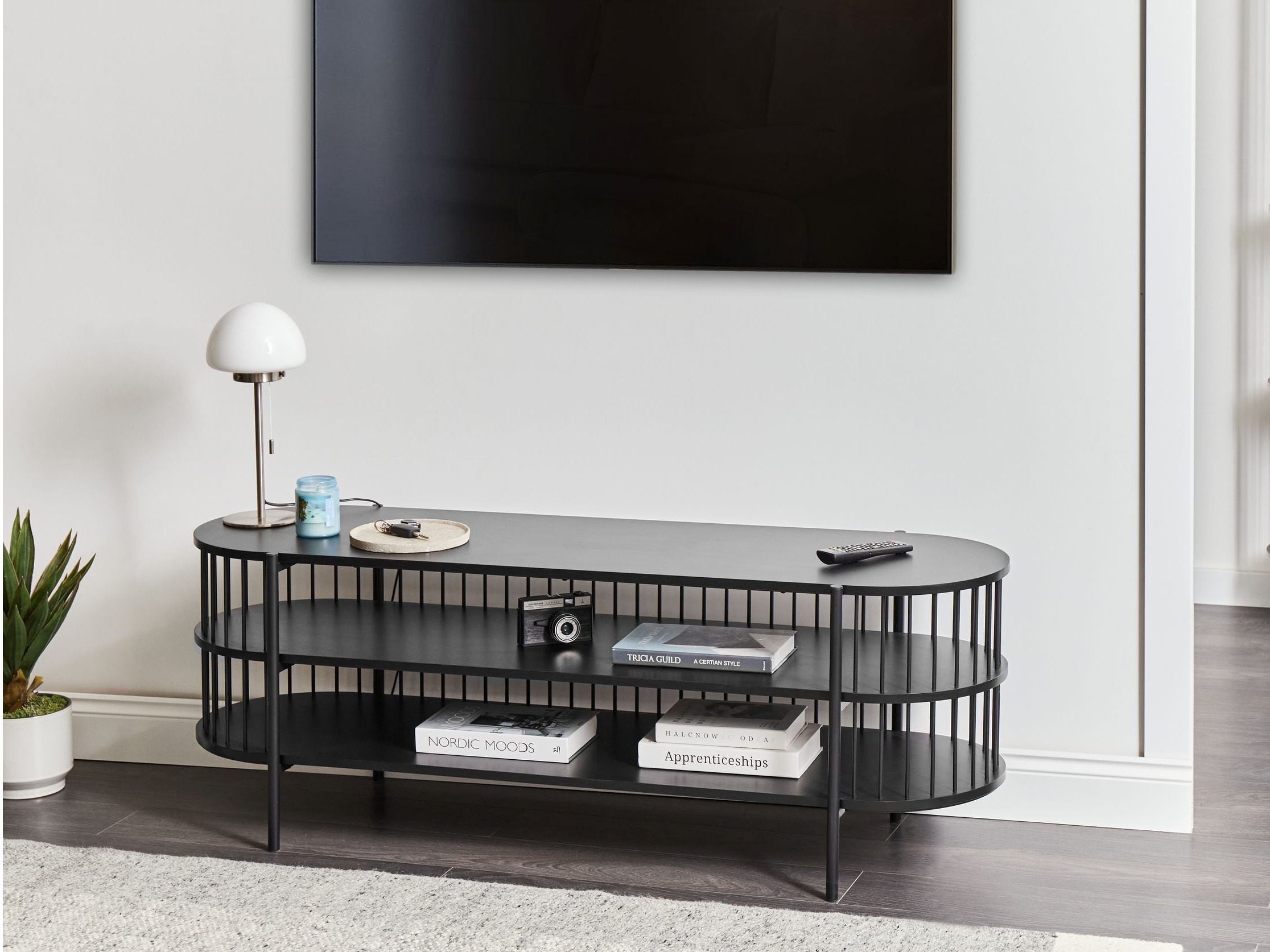 TV staliukas Berwyn 3205