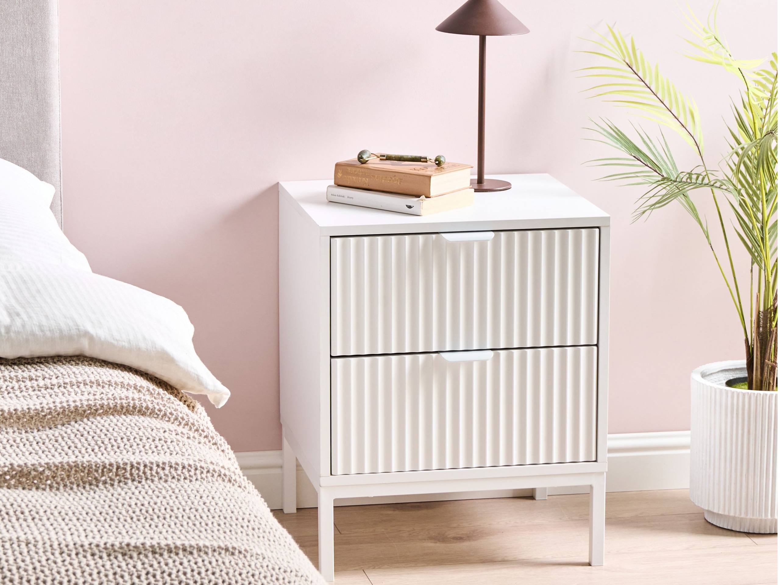 Naktinis staliukas Livodeu 100