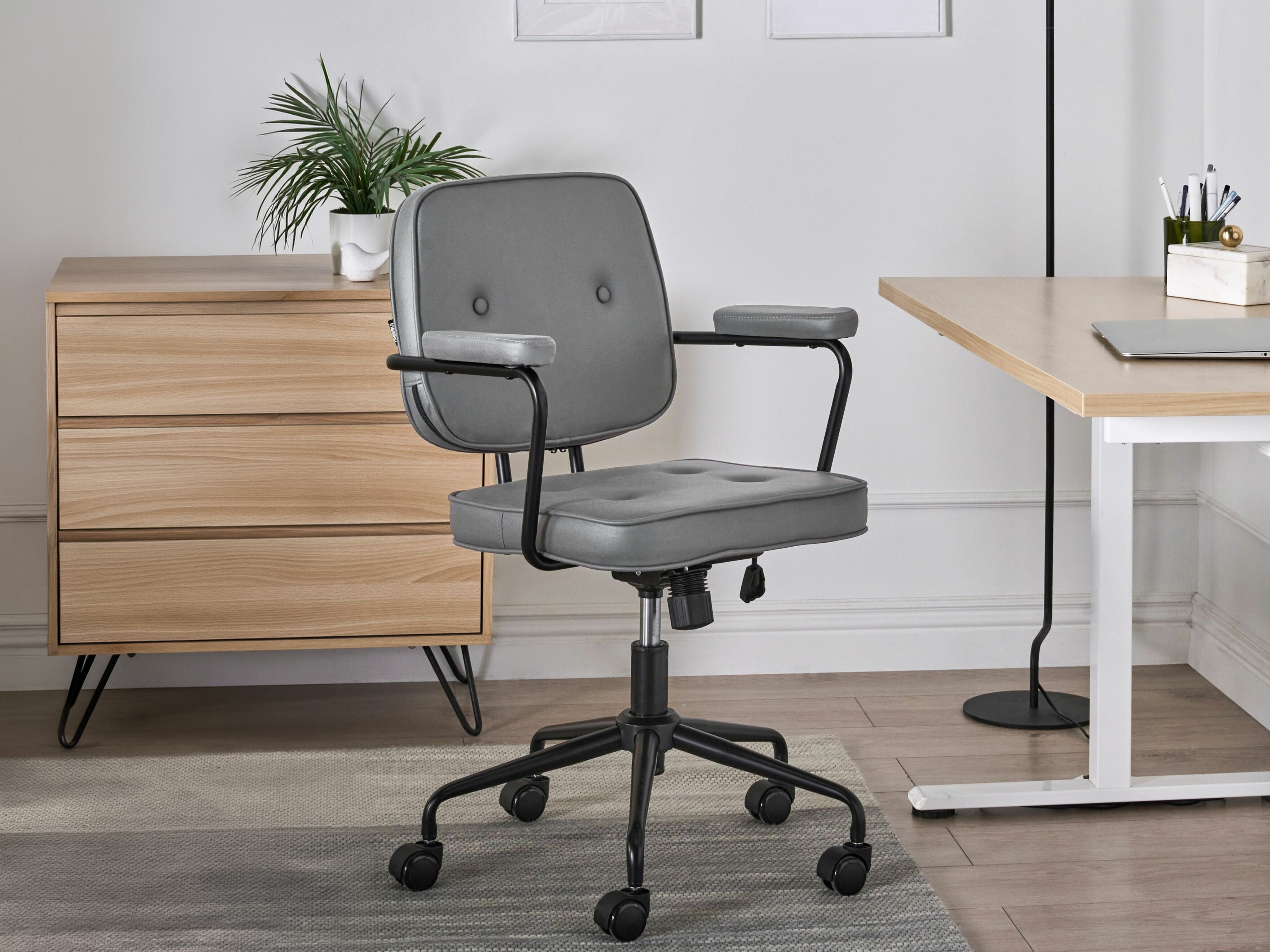 Biuro kėdė Berwyn 901 (Pilka)