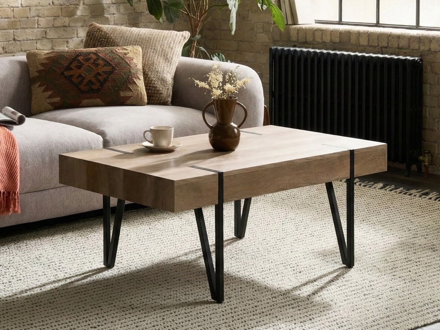 Žurnalinis staliukas Berwyn 694