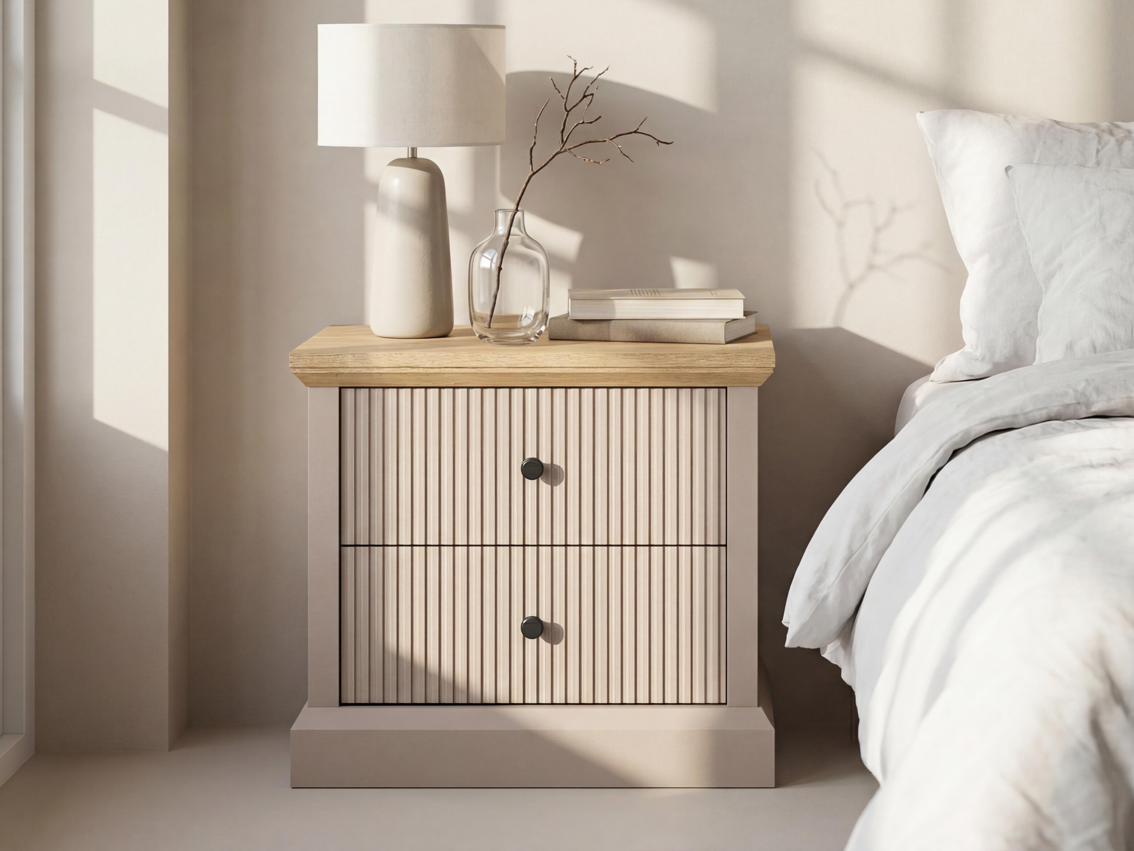 Naktinis staliukas Tivetru 116