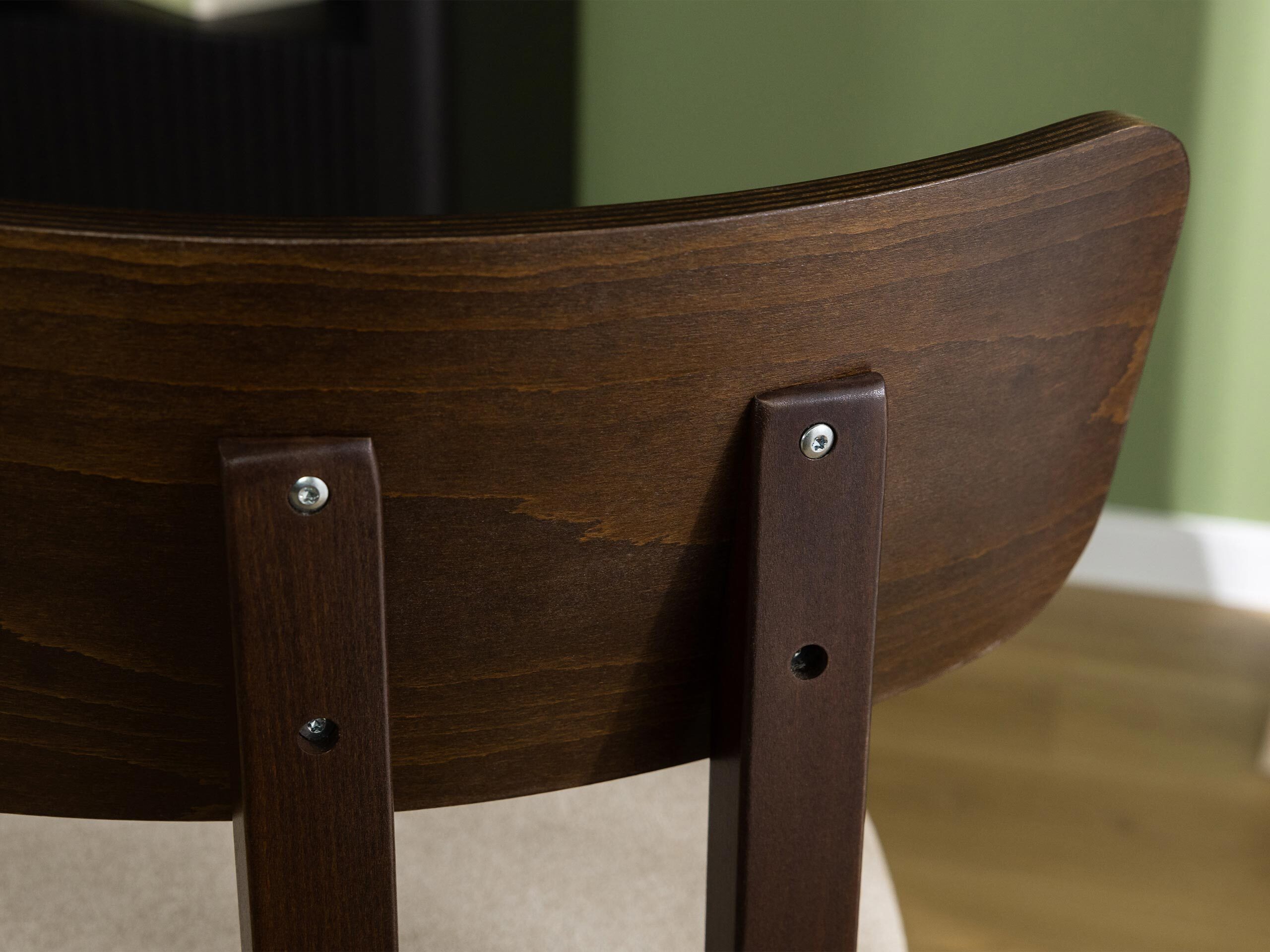 Kėdė Victorville 382 (Graikinis riešutas)