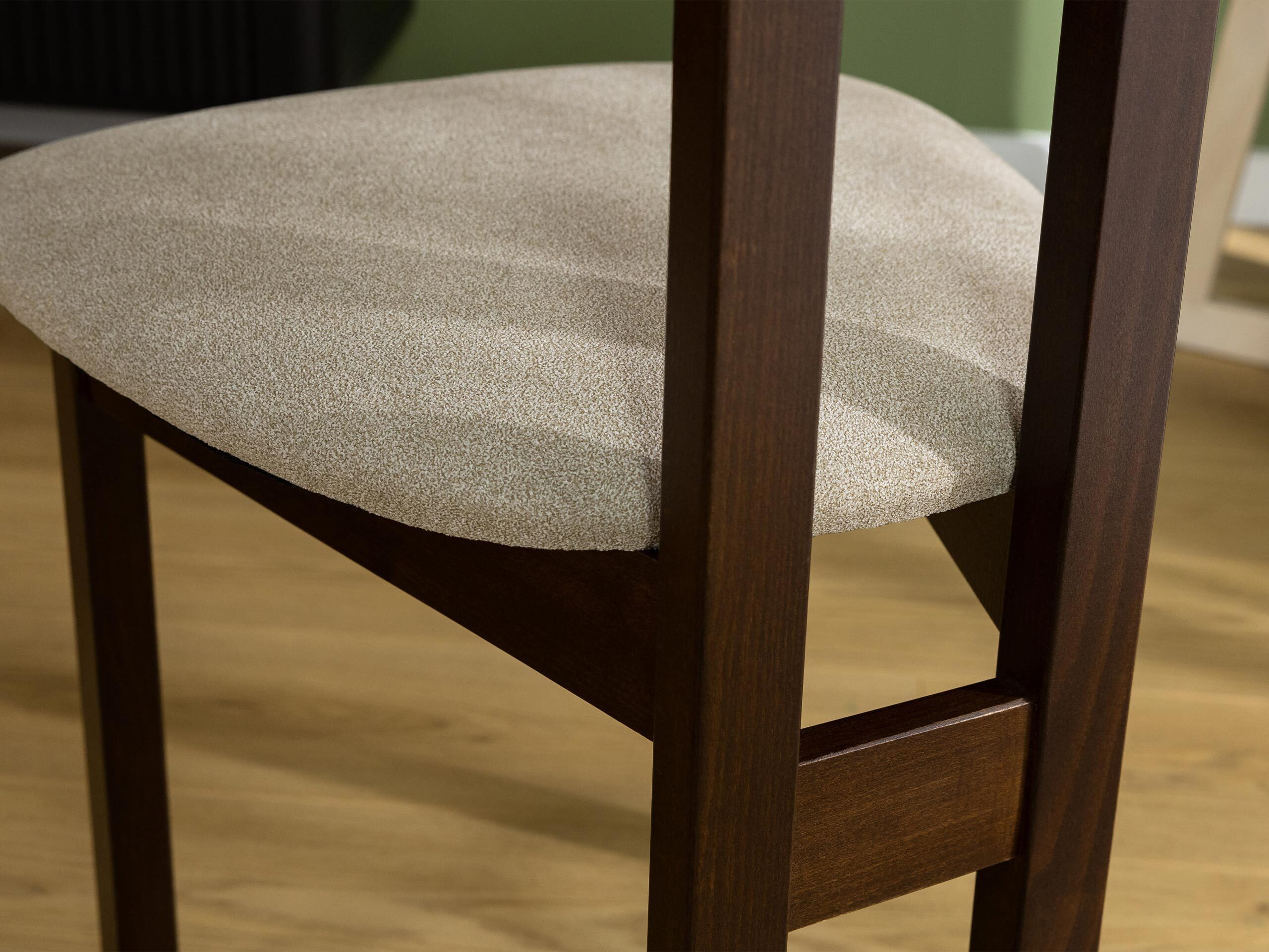 Kėdė Victorville 382 (Graikinis riešutas)