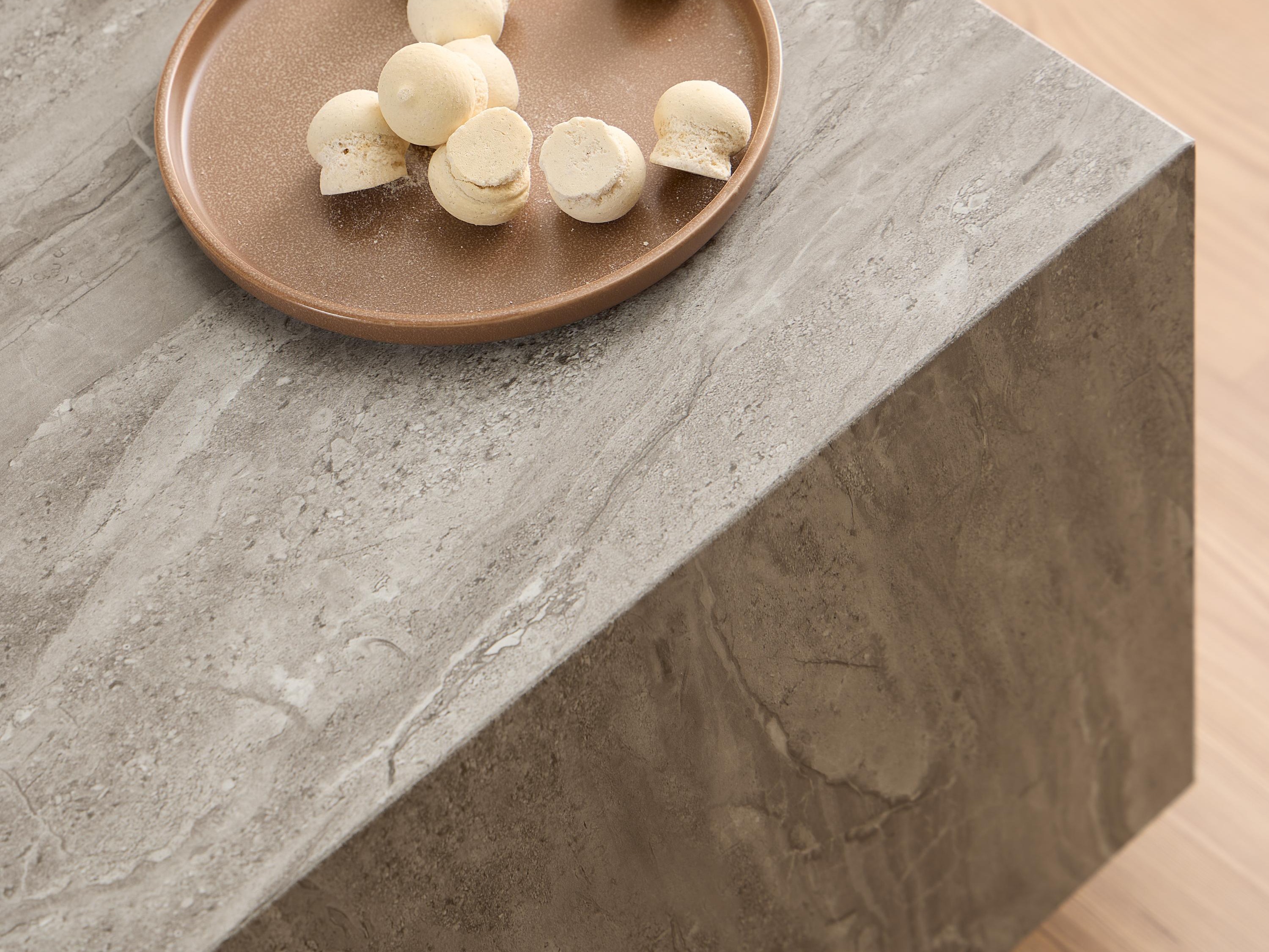 Žurnalinis staliukas ST8610