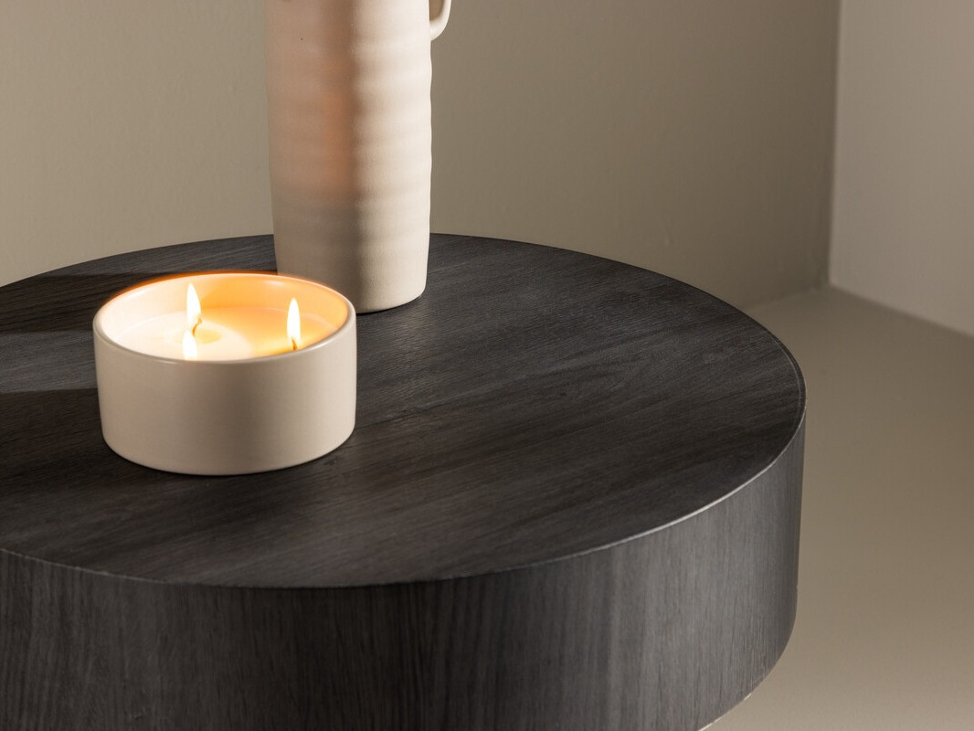 Šoninis staliukas ST8635 su smulkiu defektu