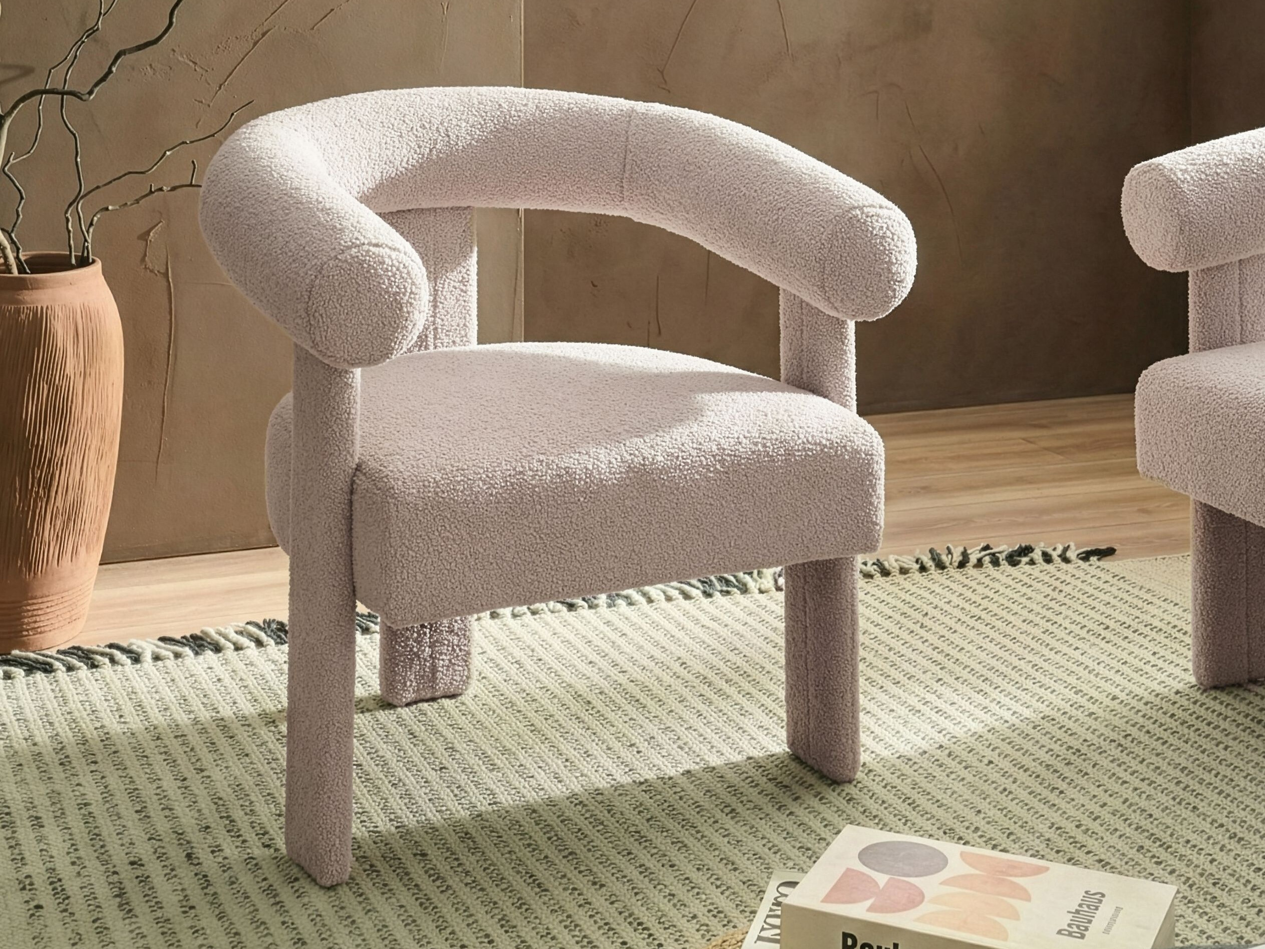 Fotelis Berwyn 3268 (Šviesi smėlinė)