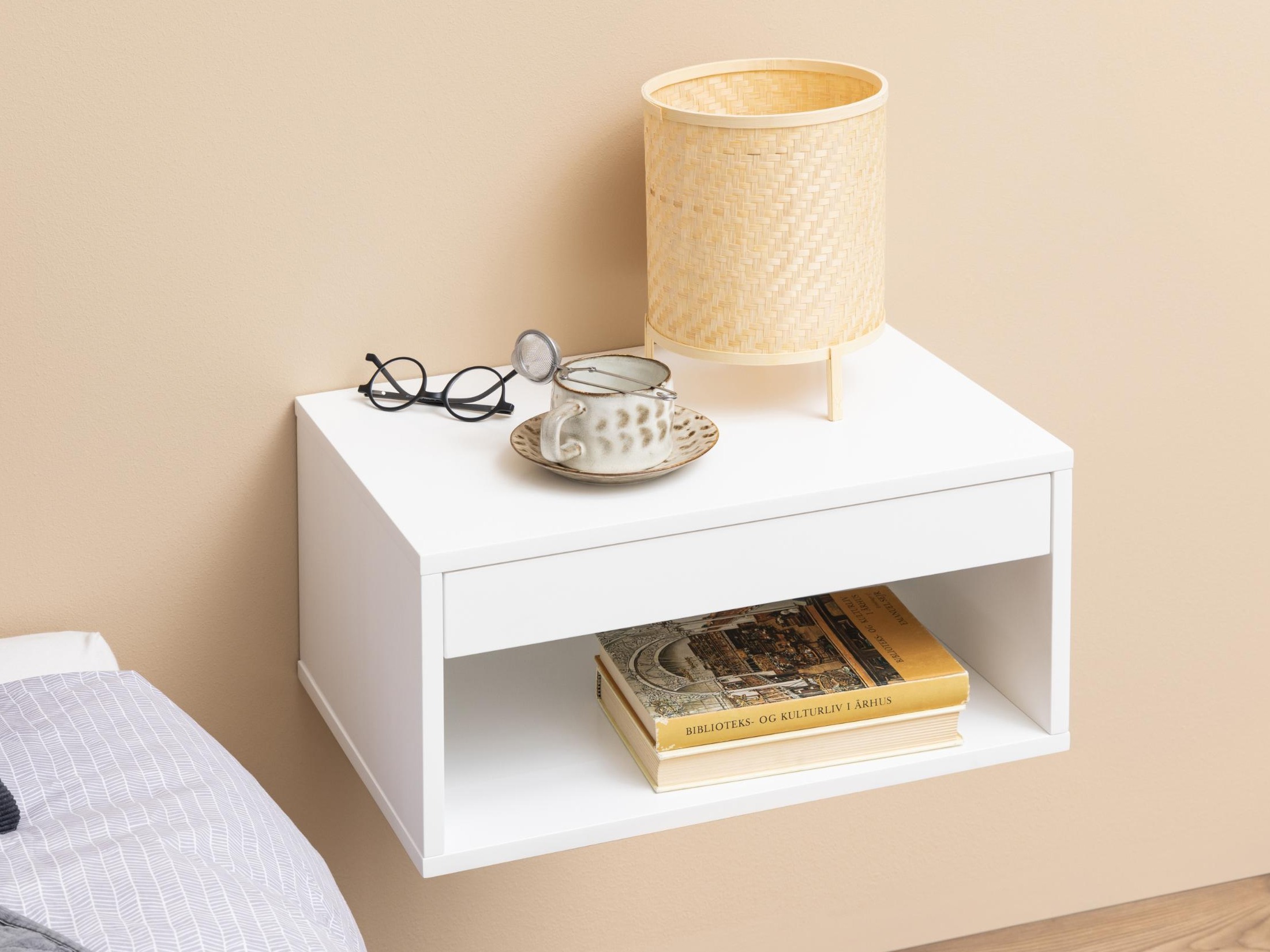 Naktinis staliukas Norsica 600 (Balta)