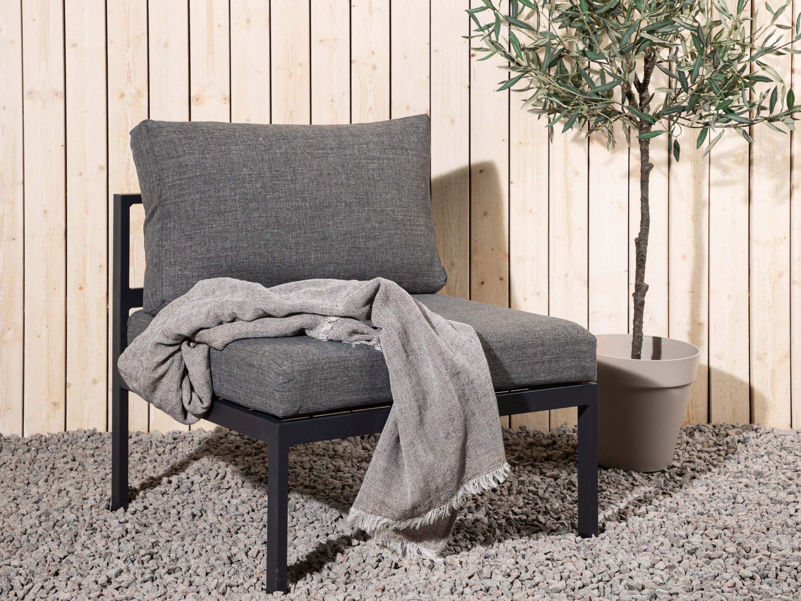 Lauko fotelis Camorlo 100 (Pilka + Juoda)