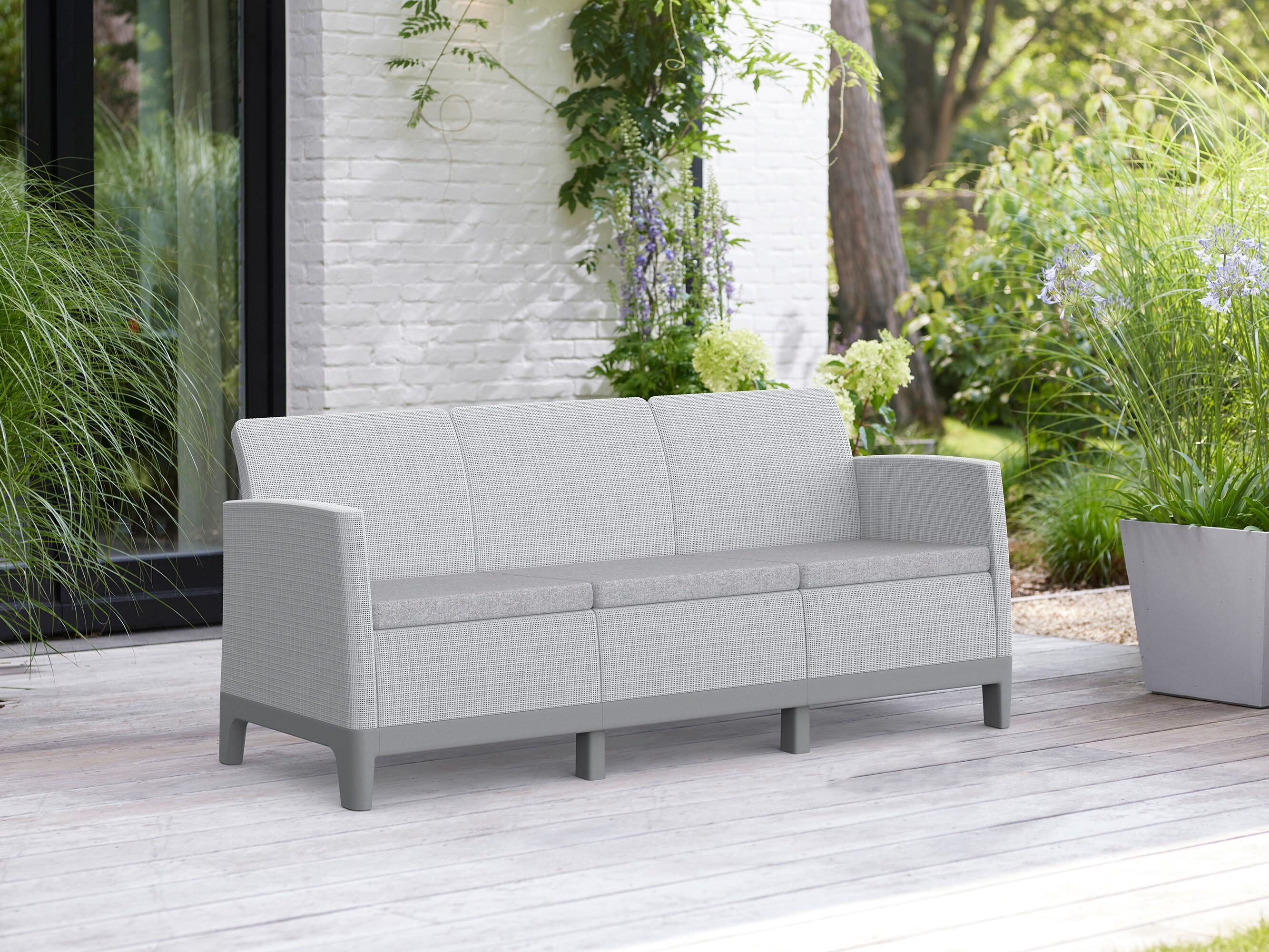Lauko sofa Forney 131 (Šviesi pilka)