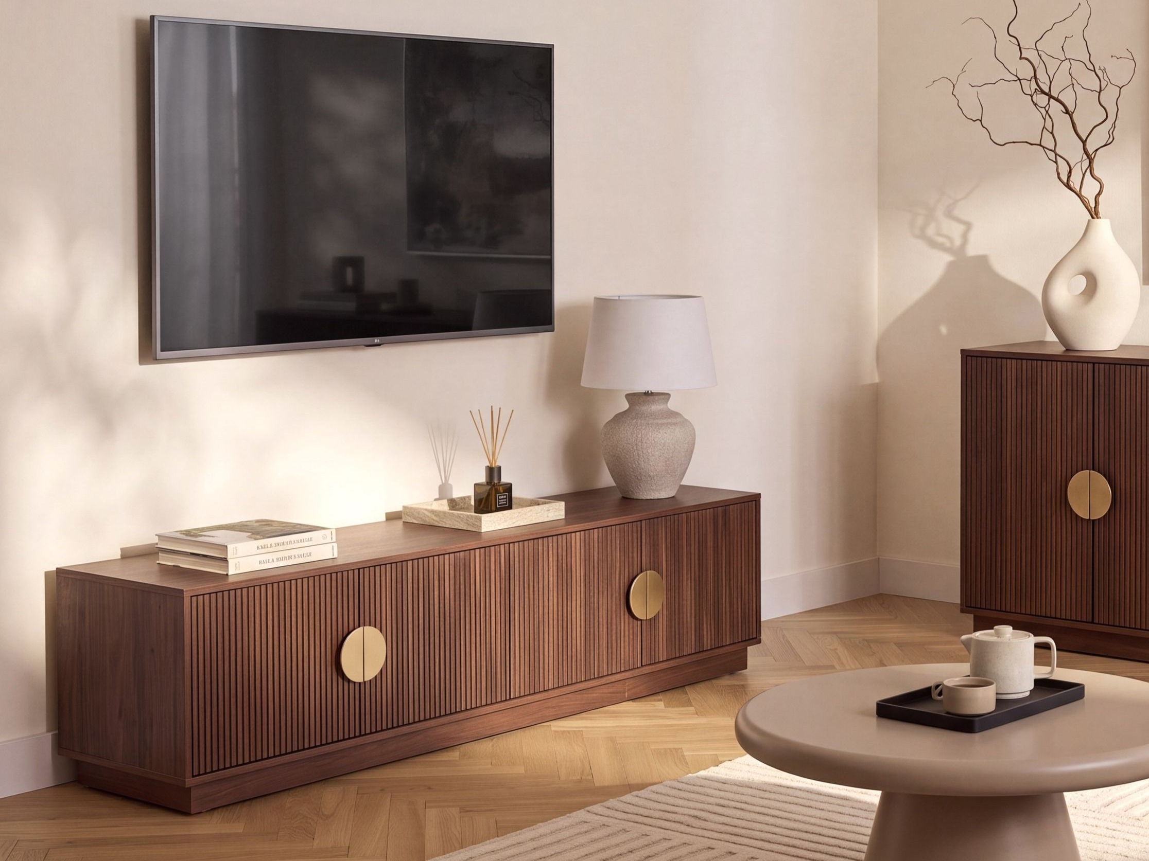 TV staliukas Berwyn 3474