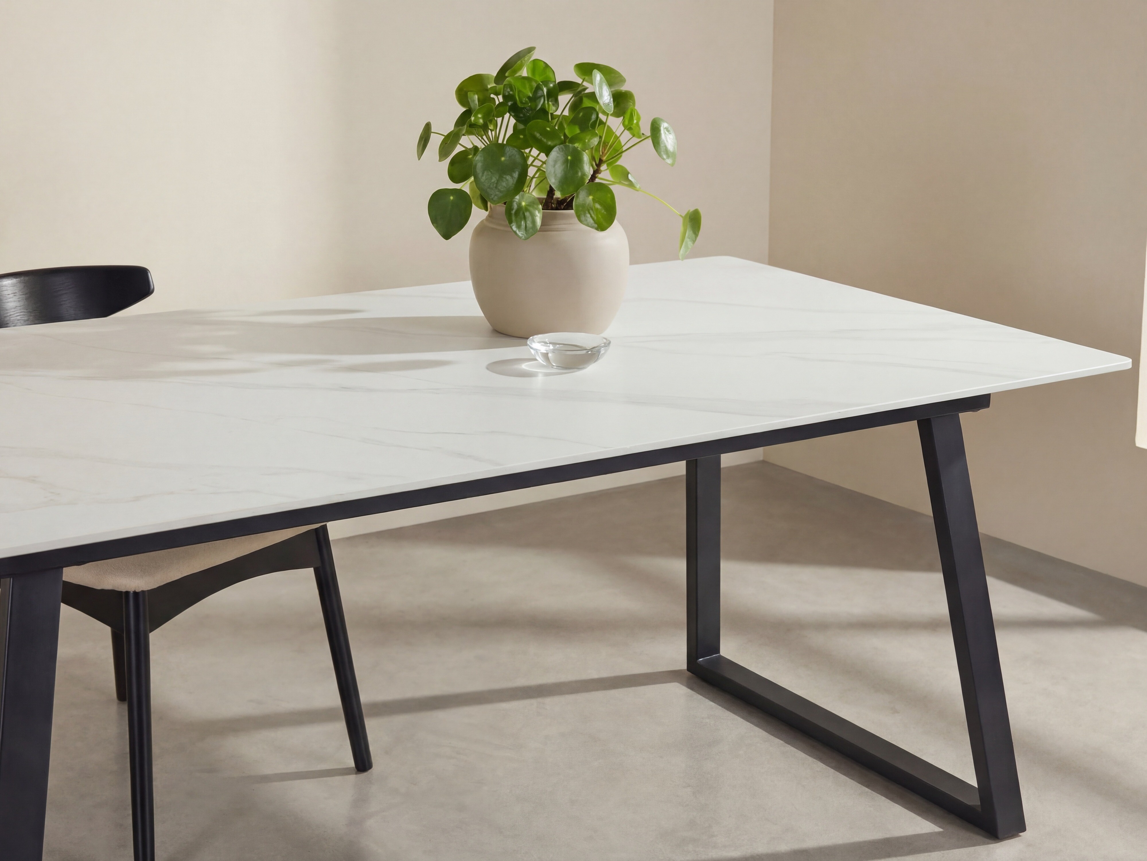 Stalas Dallas 5355 (Baltas marmuras + Juoda)